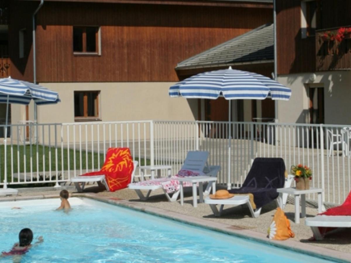 Appartement Confortable Avec Piscines, Terrasse Et Parking A Samoens - Fr-1-629-100 Buitenkant foto