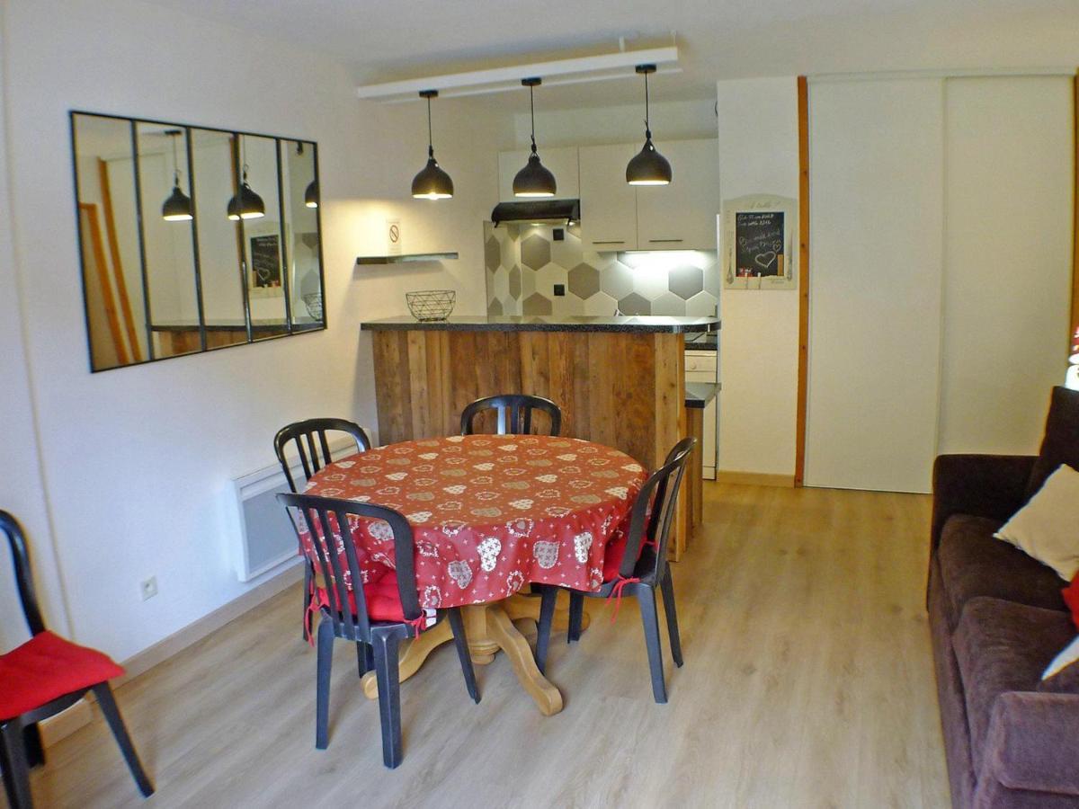 Appartement Confortable Avec Piscines, Terrasse Et Parking A Samoens - Fr-1-629-100 Buitenkant foto